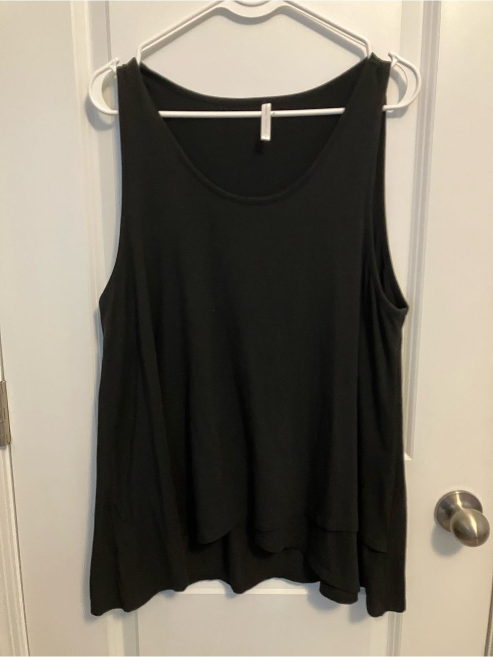 Saivana Bamboo Luxe Black Flowing Tank Top size XL tulip hem sleeveless